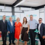 Impulsan Patty Ruibal y Toño Astiazarán autoempleo al otorgar 100 máquinas de coser donadas por la empresa Brother