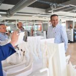 Reconoce Toño Astiazarán talento local que trabaja en vehículo eléctrico multipropósito