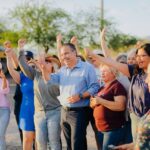 Casi listo el recarpeteo del bulevar Progreso, Toño Astiazarán supervisa la obra junto a vecinos