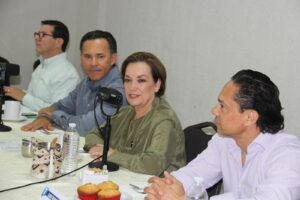 Mesa Cancún con María Dolores del Río Sanchez